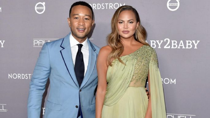 Chrissy Teigen y John Legend muestran a su nueva bebé y revelan su nombre