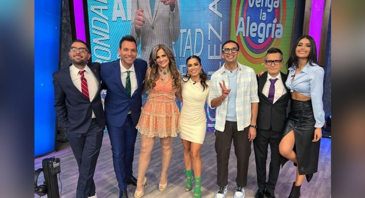 Tras 11 años en TV Azteca y pelea con Laura G, polémico conductor abandona 'VLA'