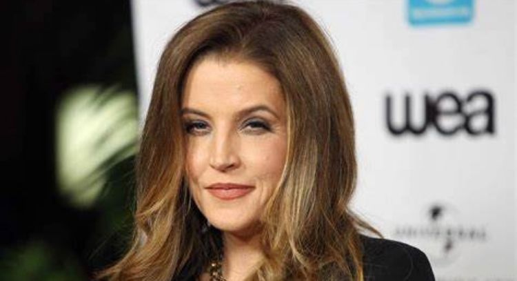 Priscilla Presley lee un desgarrador poema escrito por su nieta para Lisa Marie Presley en su funeral