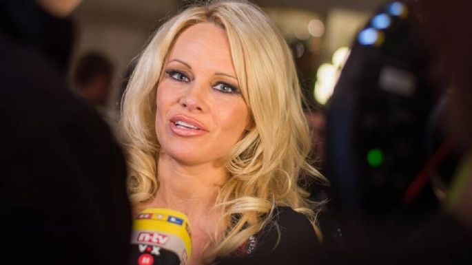 Pamela Anderson revela que vio a Jack Nicholson tener un trío