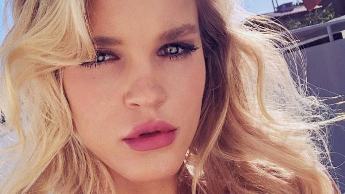 Joy Corrigan, modelo de Victoria’s Secret, luce encantadora en mini vestido transparente