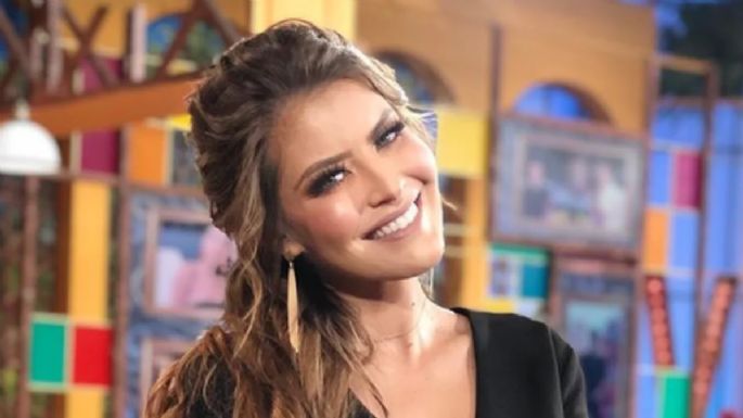 (Foto) Vanessa Claudio conquista a todo TV Azteca al aparecer con vestido multicolor