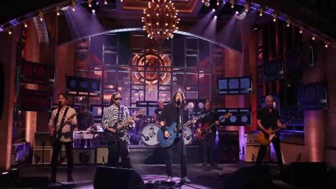 H.E.R. y Foo Fighters unen fuerza y lanzan de 'The Glass' en un sorprendente doble sencillo