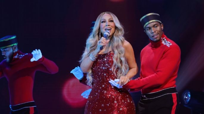 Mariah Carey, Ariana Grande y Jennifer Hudson Iluminan el Madison Square Garden con 'Oh Santa!'