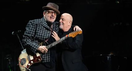 Elvis Costello y Billy Joel deleitan a sus fans e interpretan juntos 'Pump It Up' y 'Allentown'