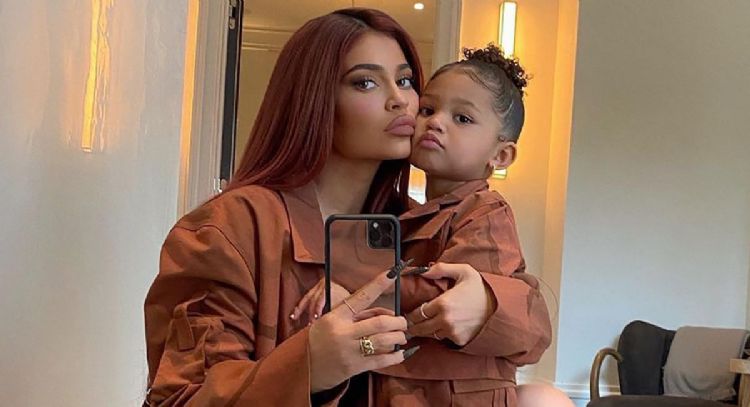 Kylie Jenner muestra prefestejo de cumpleaños de su hija Stormi por sus 5 años