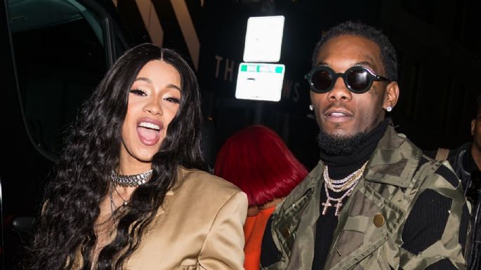 Cardi B besa a Offset durante su presentación de Clout en fiesta del Super Bowl