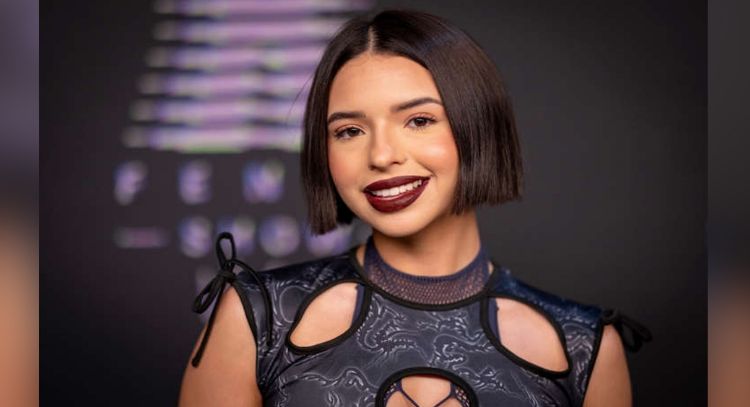 Ángela Aguilar reaparece en Instagram y deleita a sus fans con este ceñido vestido negro: "Linda"