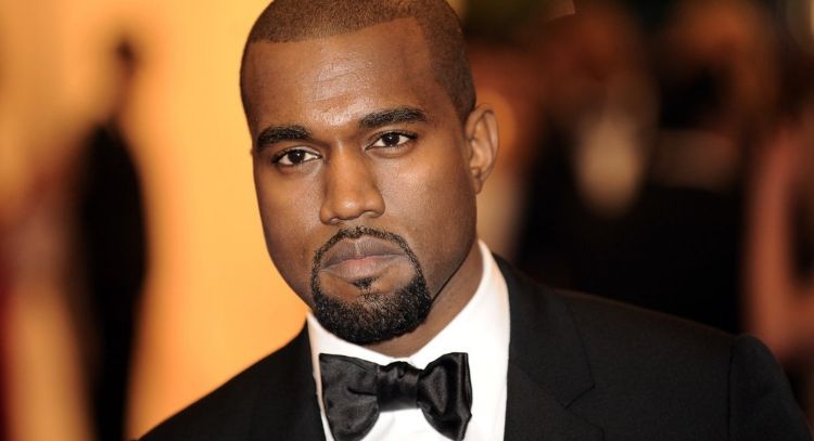 Kanye West levanta demanda contra paparazzi después de que lo “retaran a una pelea”