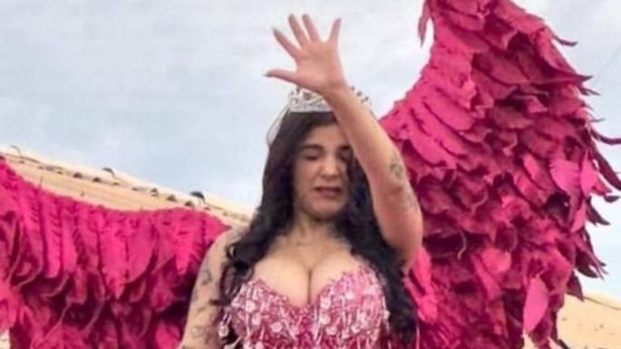 Karely Ruiz fue recibida a huevazos en el Carnaval de Guaymas y fue escoltada por la Marina