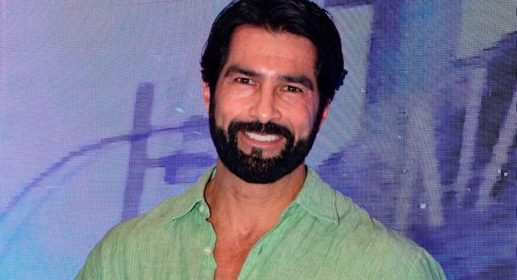 Arturo Carmona sigue rompiendo corazones, le pidieron matrimonio en 'La Casa de los Famosos'