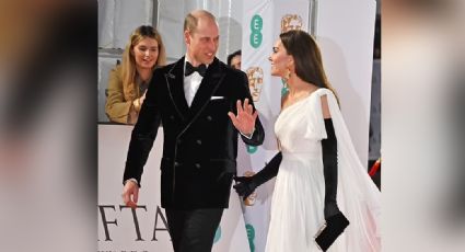 Kate Middleton impacta a la Realeza al palmear en su retaguardia al Príncipe William en los BAFTA