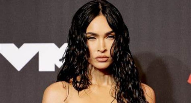 Megan Fox causa controversia al elogiar a la guitarrista con la que Machine Gun Kelly le sería infiel