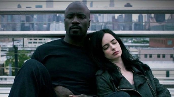 Mike Colter regresaría al UCM como 'Luke Cage' y estas fotos junto a Krysten Ritter lo probarían