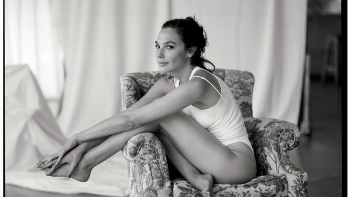 Gal Gadot derrocha sensualidad al posar con un bañador blanco que deja a la vista su figura