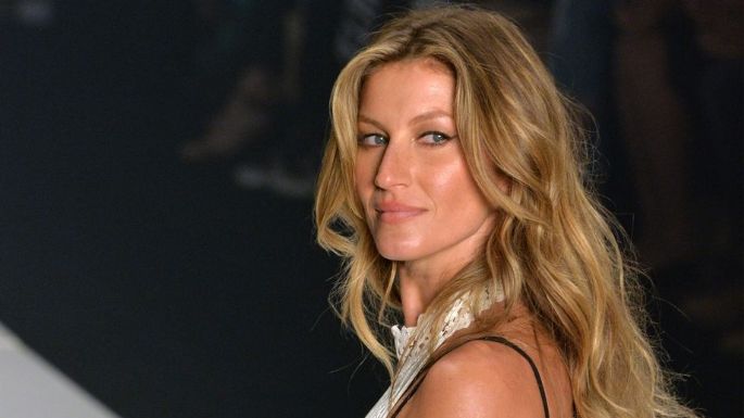 Gisele Bundchen luce irreconocible de pelirroja para portada de Vogue