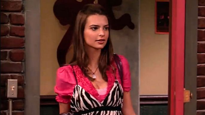 Emily Ratajkowski recuerda su poca conocida participación en 'iCarly' en un emotivo video