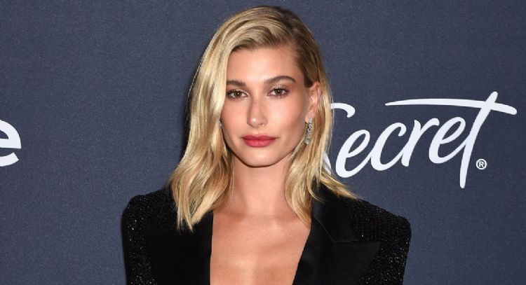 Hailey Bieber es vista en Cabo San Lucas, México, luego del drama con Selena Gomez