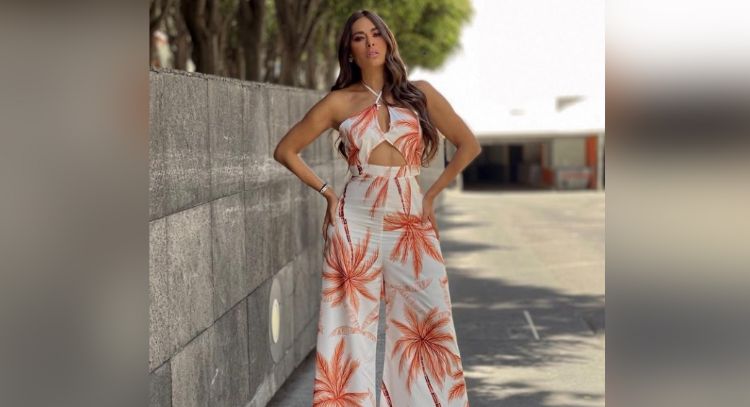 FOTO: Galilea Montijo saca el 'glamour' y posa con este encantador 'outfit' de día desde Televisa