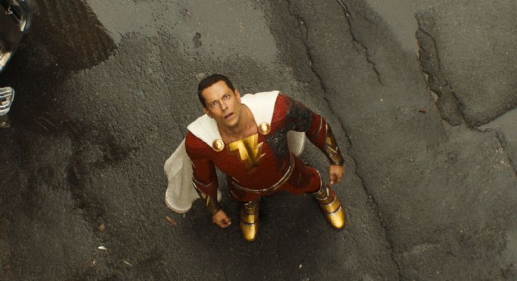Zachary Levi culpa al marketing y a los fans de Zack Snyder por el fracaso de 'Shazam 2'; esto dijo