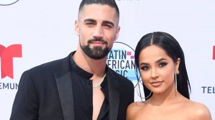 Prometido de Becky G rompe el silencio luego de que lo acusaran de infiel