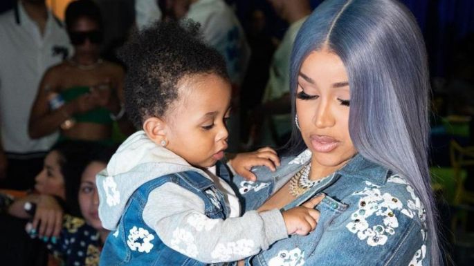 Cardi B muestra su tatuaje en honor a su hijo por primera vez