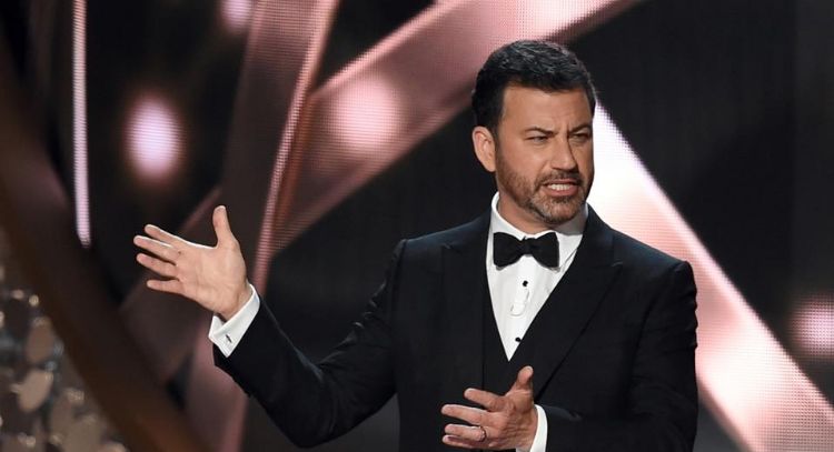 Jimmy Kimmel revela que está fascinado de que Matt Damon no esté en los Premios Oscar