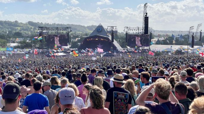 Organizadores del Festival Glastonbury prometen headliners femeninas en 2024 tras fuertes críticas