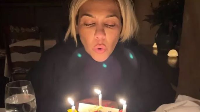 Kourtney Kardashian celebra su cumpleañpos 44 de esta conmovedora forma junto a Travis Barker
