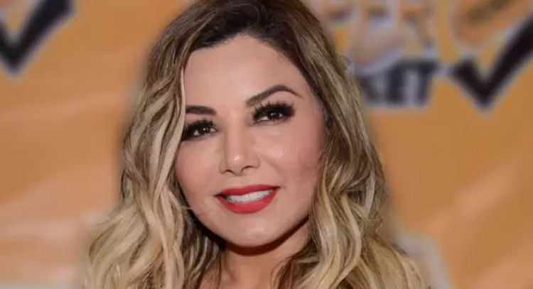 FOTO: Aleida Núñez derrocha glamour en Instagram al mostrarse enfundada en sofisticado vestido rojo