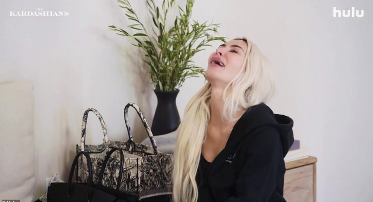 Kim Kardashian se ve triste y habla de su relación con Pete Davidson en el trailer de The Kardashians