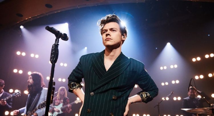 Harry Styles habla sobre una posible reunión de One Direction en el final de 'The Late Late Show'