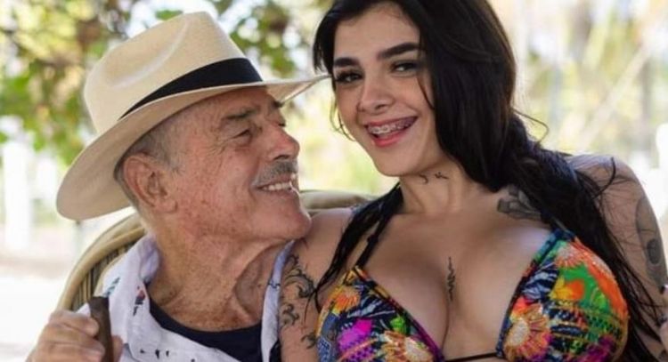 "Vuela alto": Karely Ruiz lamenta la muerte de Andrés García y dedica emotivo mensaje