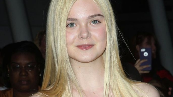 Elle Fanning revela que perdió importante papel en una franquicia debido a sus pocos seguidores