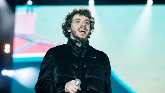 Jack Harlow afirma que es el mejor rapero blanco después de Eminem en su nuevo videoclip