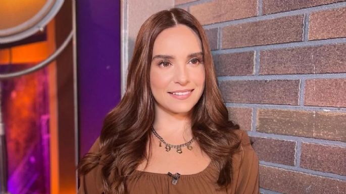 Tania Rincón posa con encantador ‘look’ claro desde Televisa y enamora sus seguidores de Internet