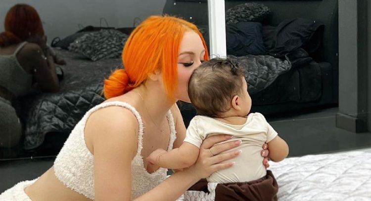 Mientras Santa Fe Klan goza nuevo romance, Maya Nazor celebra un mes más de vida a su pequeño Luka