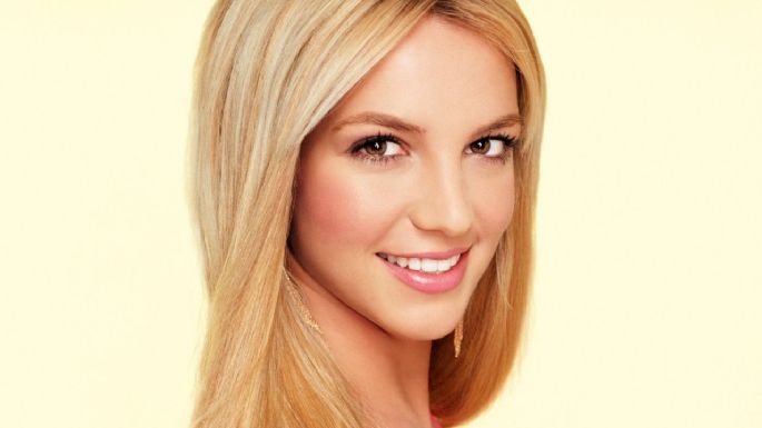 Frenan libro de Britney Spears por preocupación de famosos que no quieren que ser mencionados