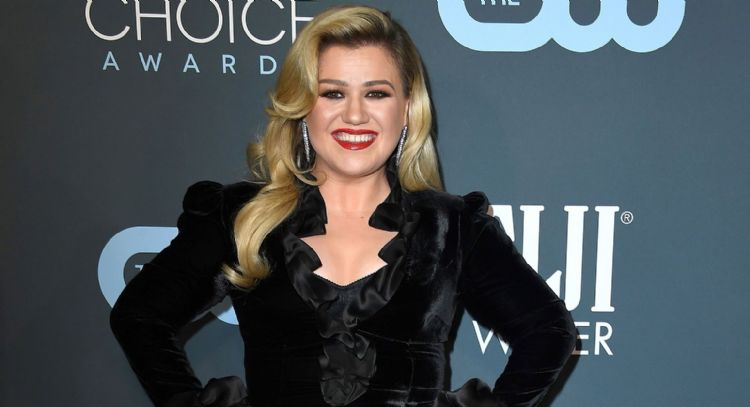 Kelly Clarkson rompe el silencio y revela por qué esperó tanto tiempo para divorciarse de su ex