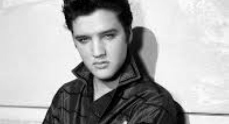 Hermanastro de Elvis Presley cree que el cantante falleció por suicidio por este fuerte motivo