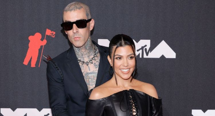 Travis Barker por fin supera su miedo más grande y agradece a Kourtney Kardashian por su apoyo