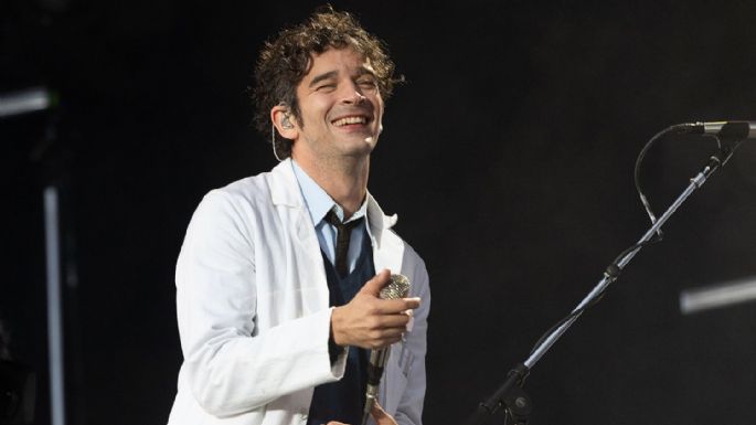 Matty Healy de The 1975 arremete contra gobierno de Malasia tras cancelar show por beso con bajista