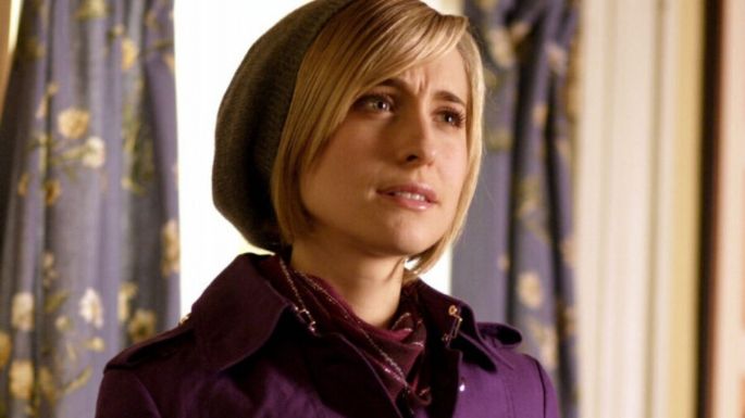 Allison Mack, actriz de 'Smalville', sale de la cárcel tras cumplir su condena por el caso NXIVM