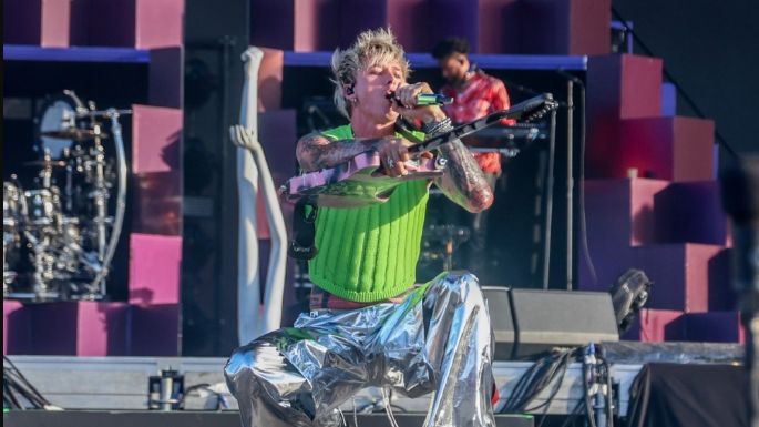 Machine Gun Kelly sorprende al cantar un cover en Don Omar y hablar perfectamente español