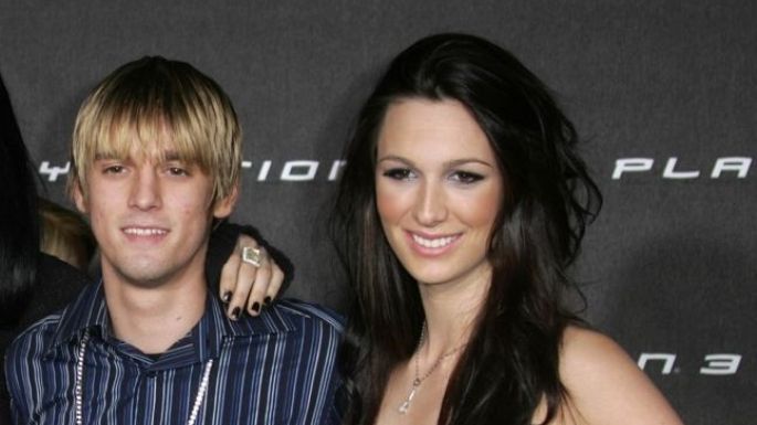 Hermana gemela de Aaron Carter abre su corazón y revela que le hizo a las cenizas del cantante