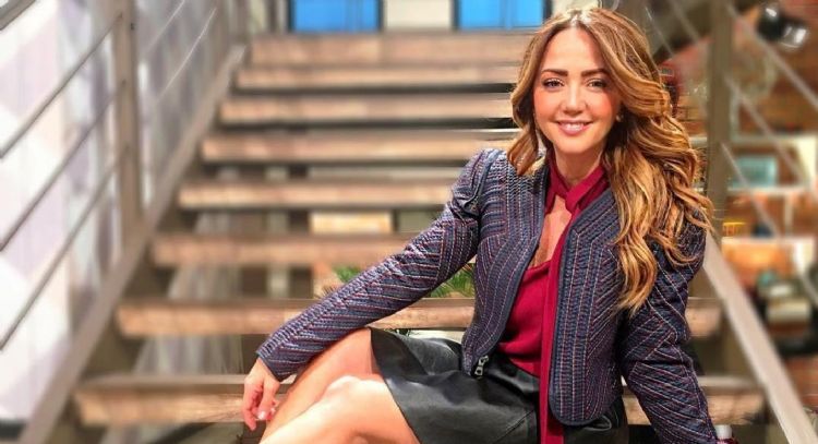 Tras terrible pérdida, Andrea Legarreta regresa a Instagram y comparte emotiva FOTO con su papá