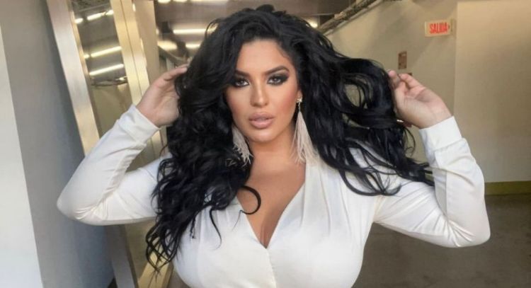 Curvy Zelma Inspira con un poderoso mensaje antigordofobia en Instagram con atrevida FOTO