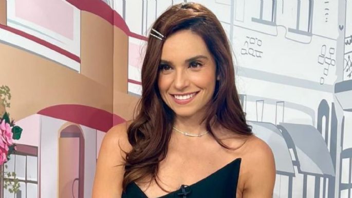 Televisa: Tania Rincón saca el 'glamour' y posa con este encantador 'outfit' claro en Instagram