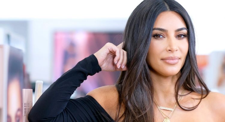Kim Kardashian retoma ejercicios tras fractura de hombro y desgarre: Decidida a superar la lesión
