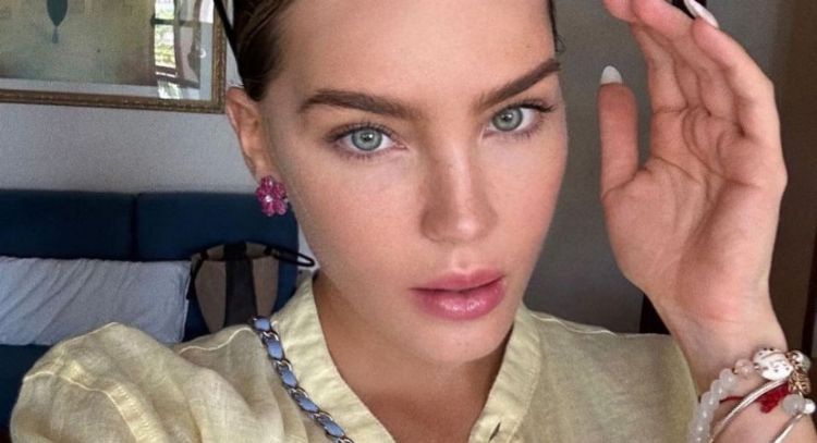 Belinda cautiva a sus fans con un anuncio sobre su nueva música y un atractivo atuendo en redes